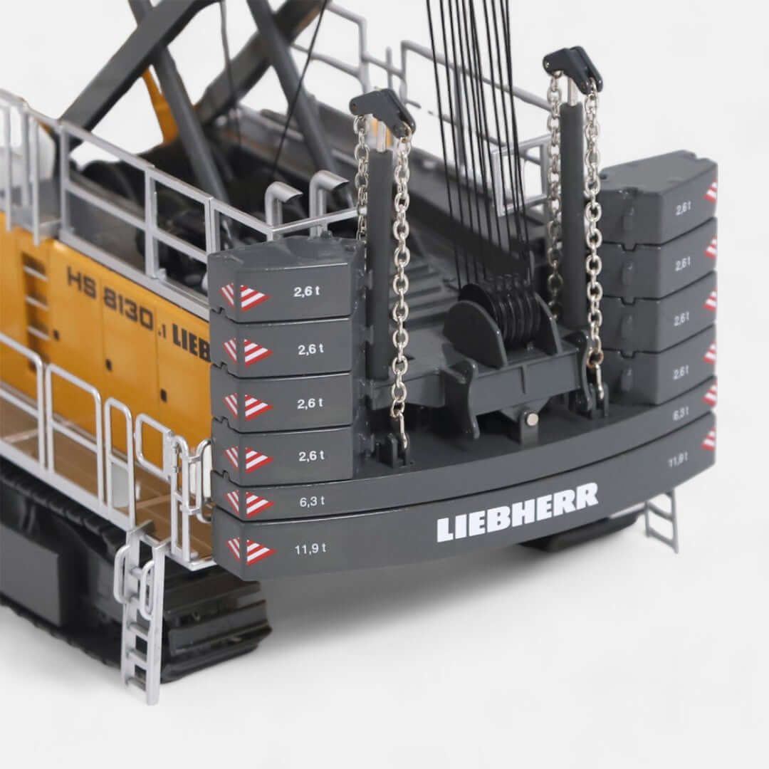 LIEBHERR HS8130.1 cable excavator.