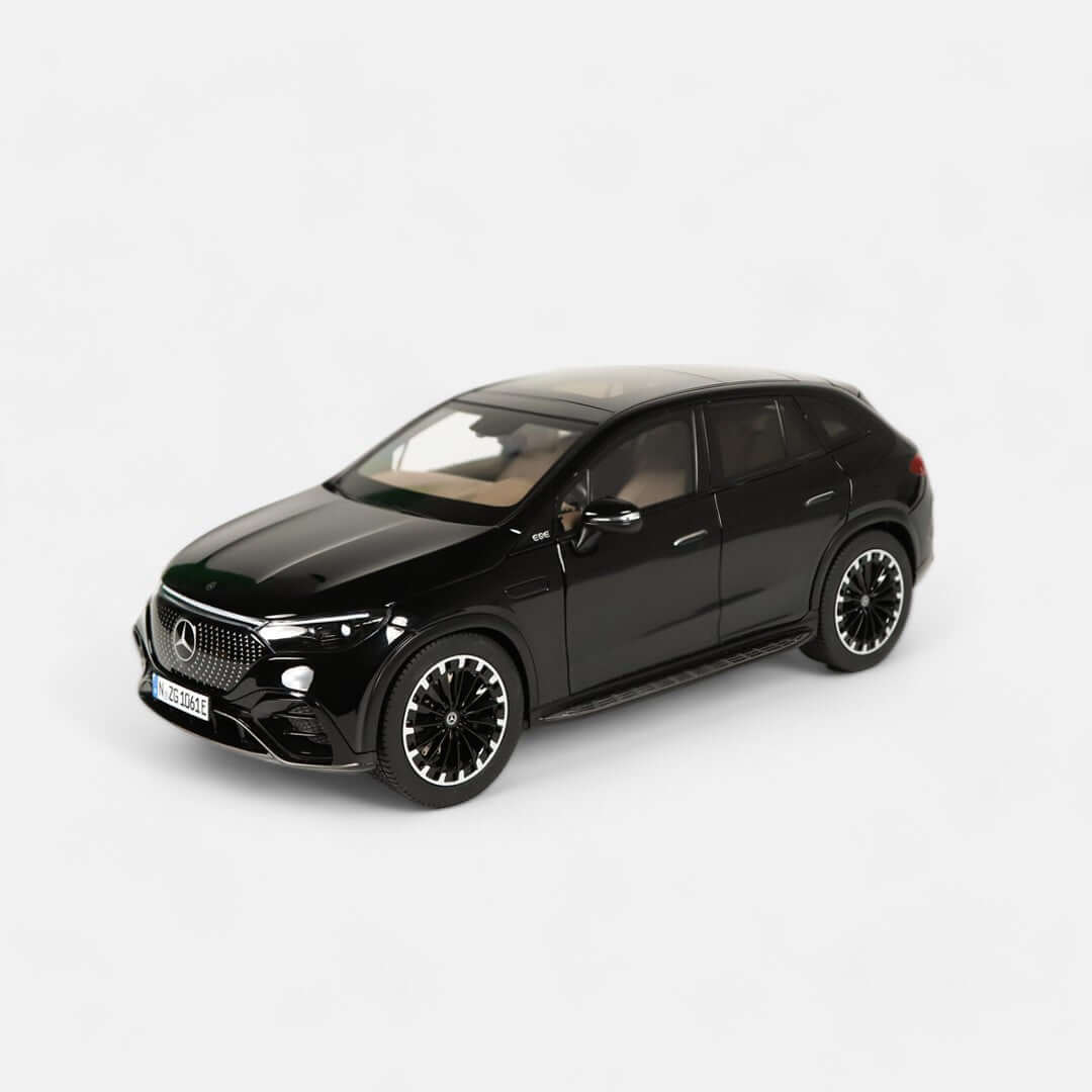 Mercedes-Benz EQE SUV, AMG Line.