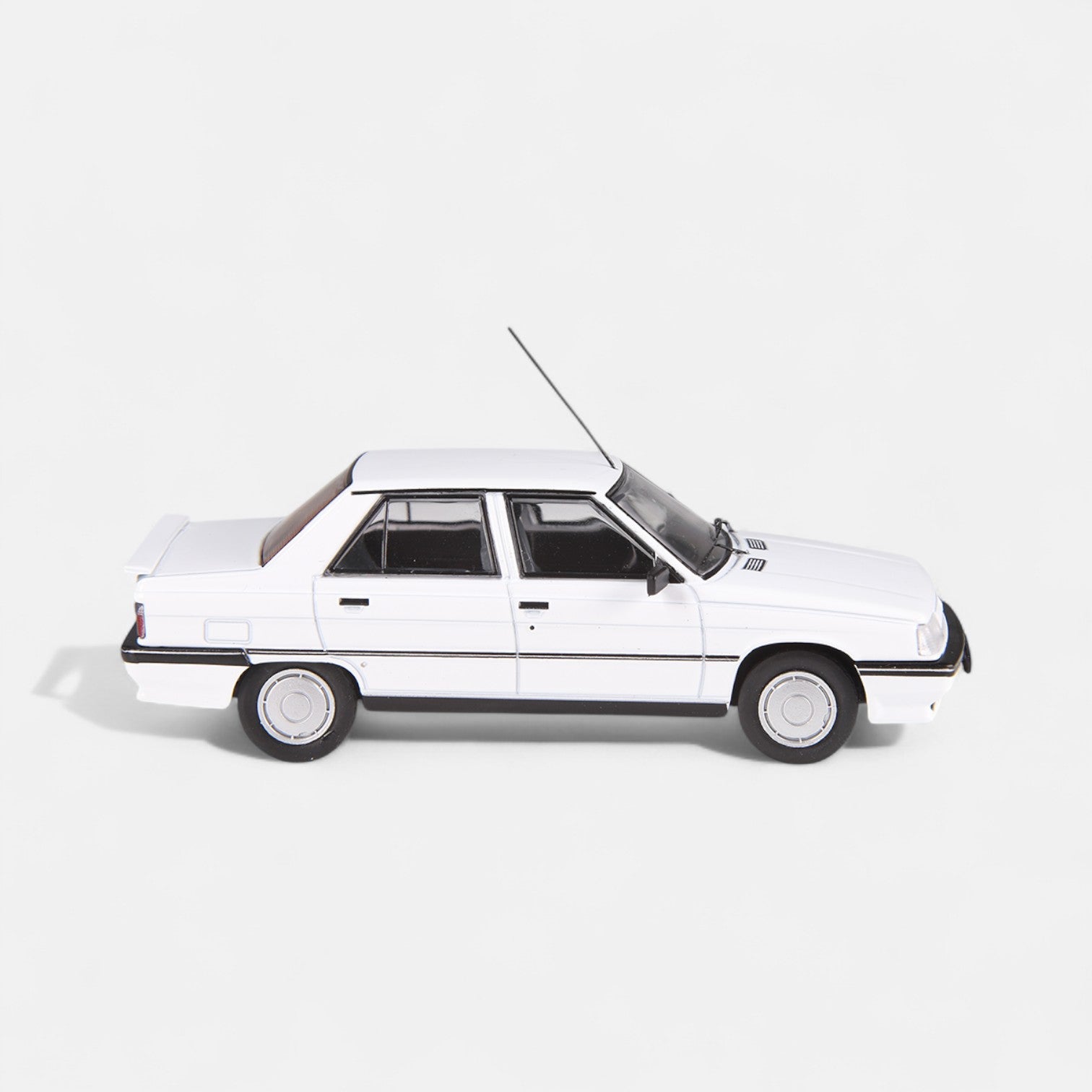 Renault 9 GTL