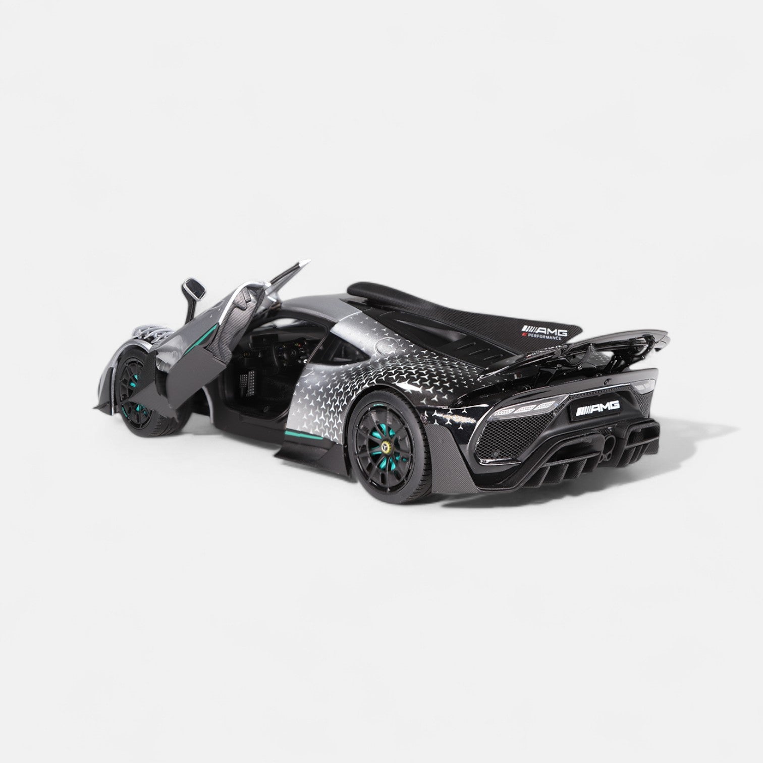 Mercedes-AMG ONE "race with stars"