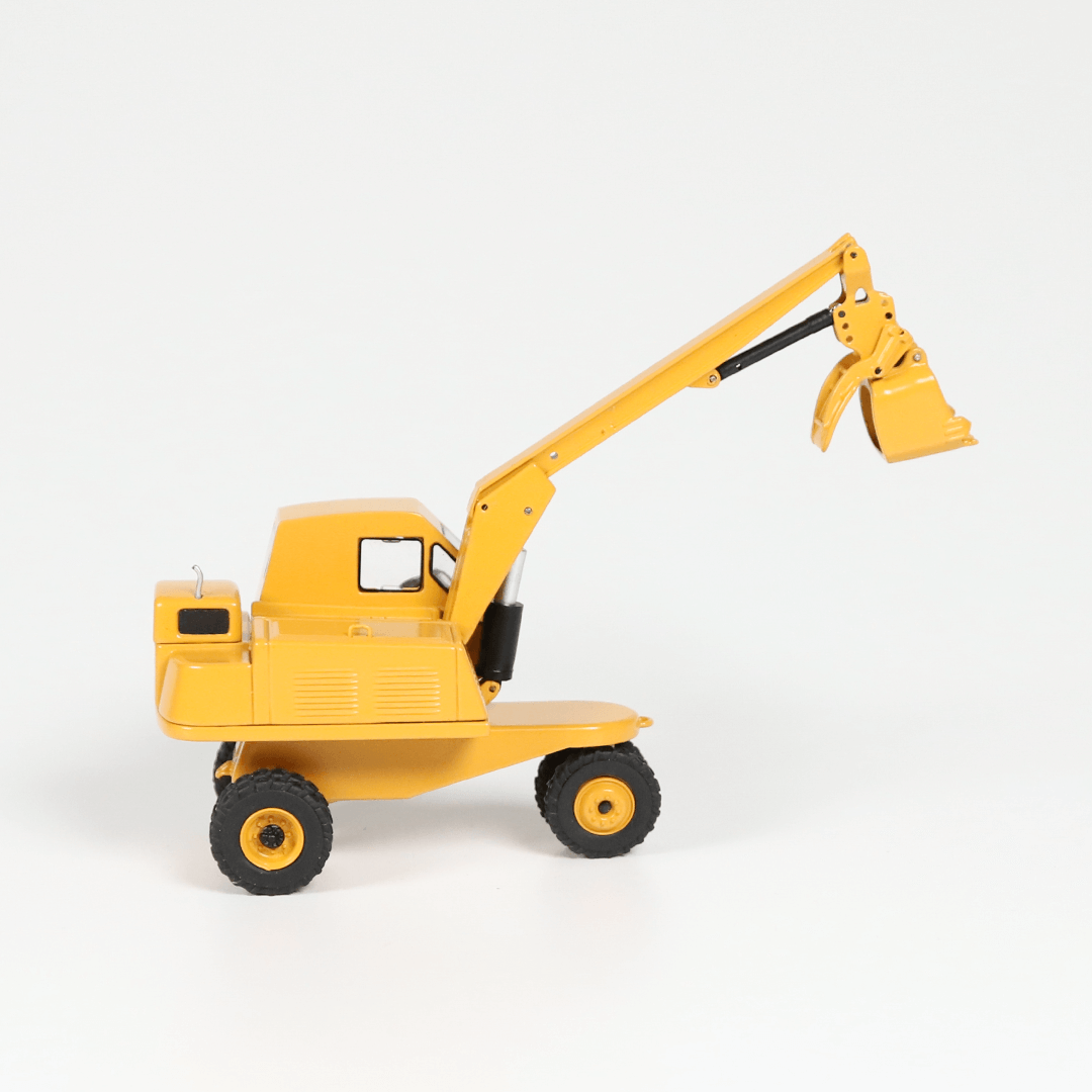 Liebherr L300.