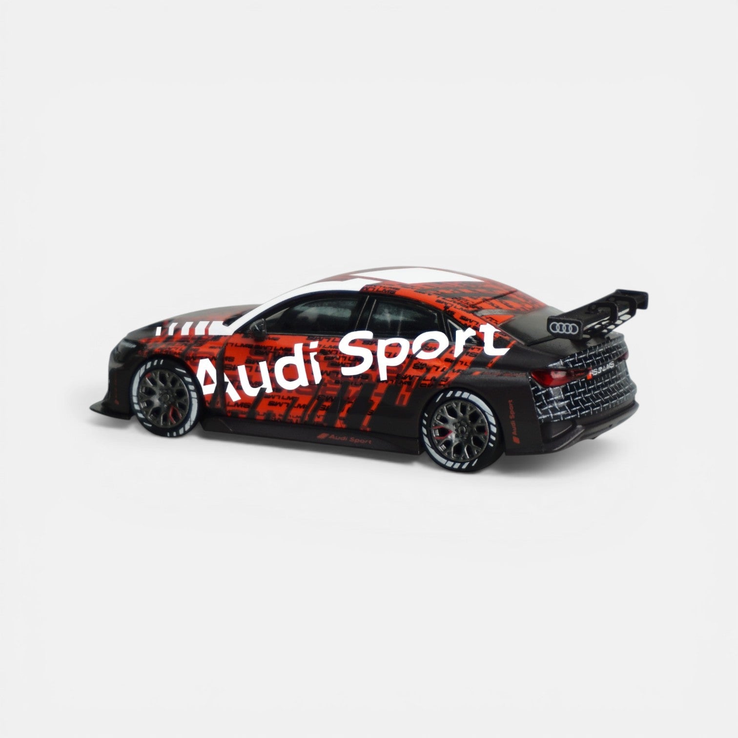 Audi RS 3 LMS Sunuş