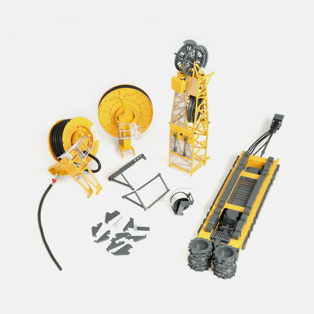 Liebherr HS8130.1 accessories set.