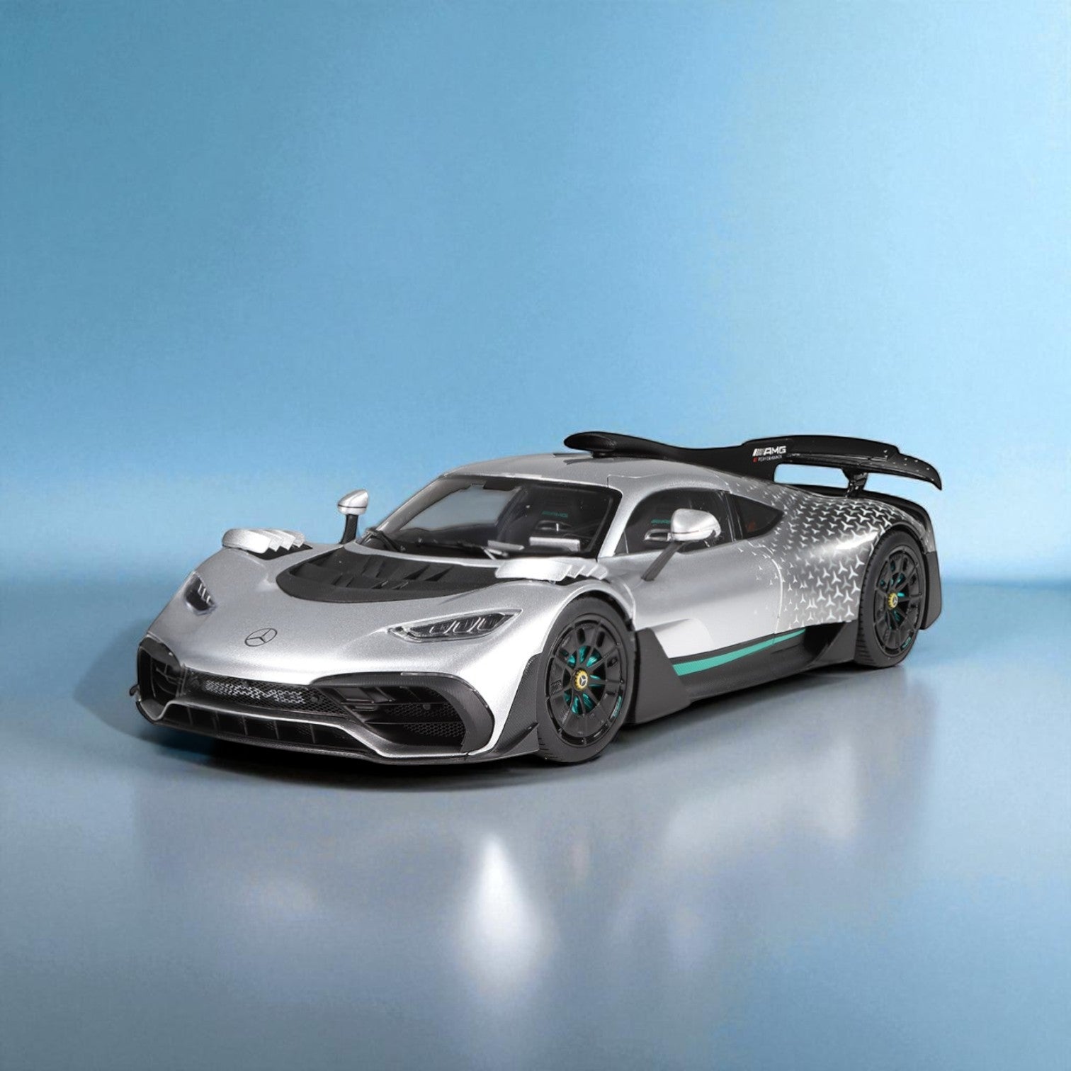 Mercedes-AMG ONE "race with stars"