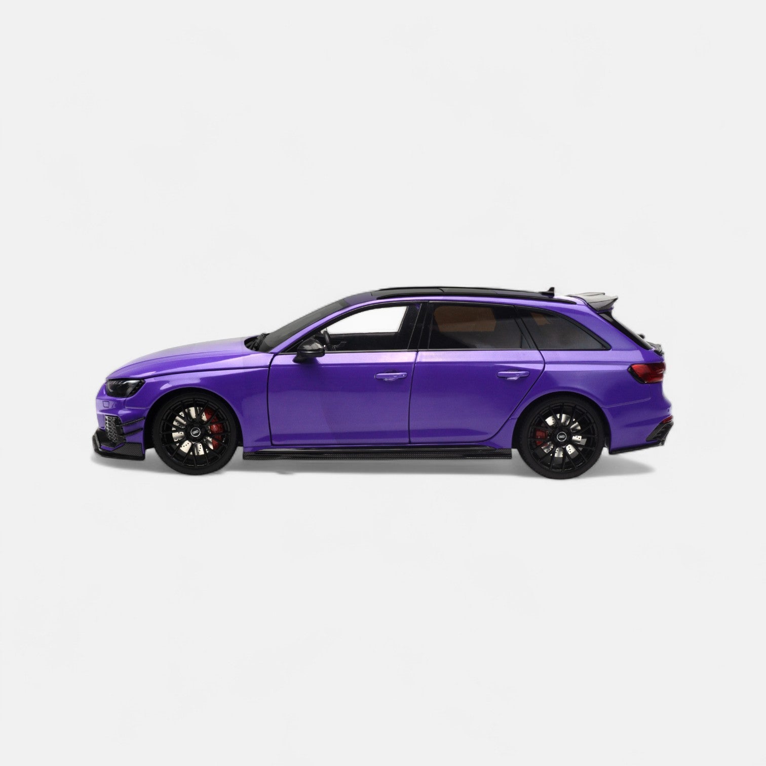 Audi RS4 Darwin - 1:18 Scale Model