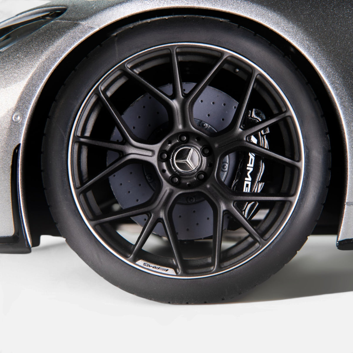 Mercedes-AMG GT 63 PRO