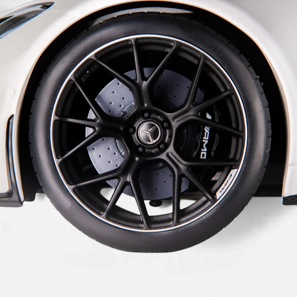 Mercedes-AMG GT 63 PRO