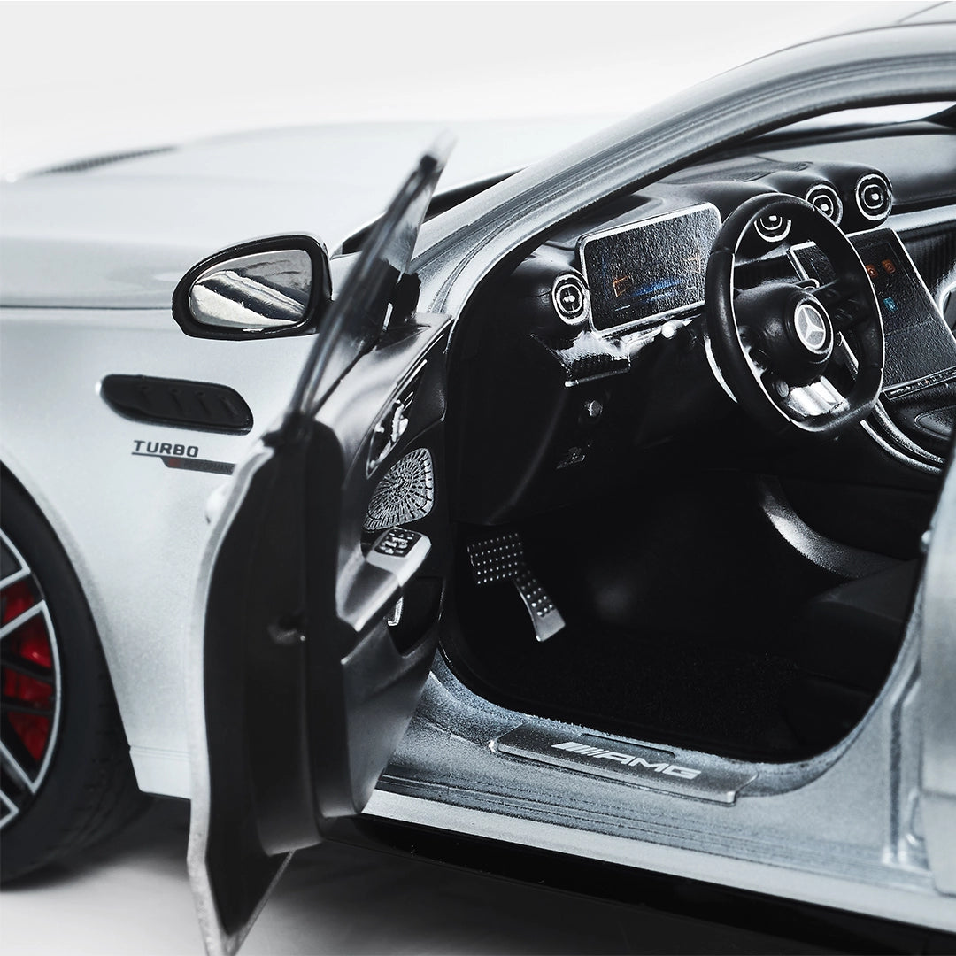 Mercedes-AMG C 63 S E Performance