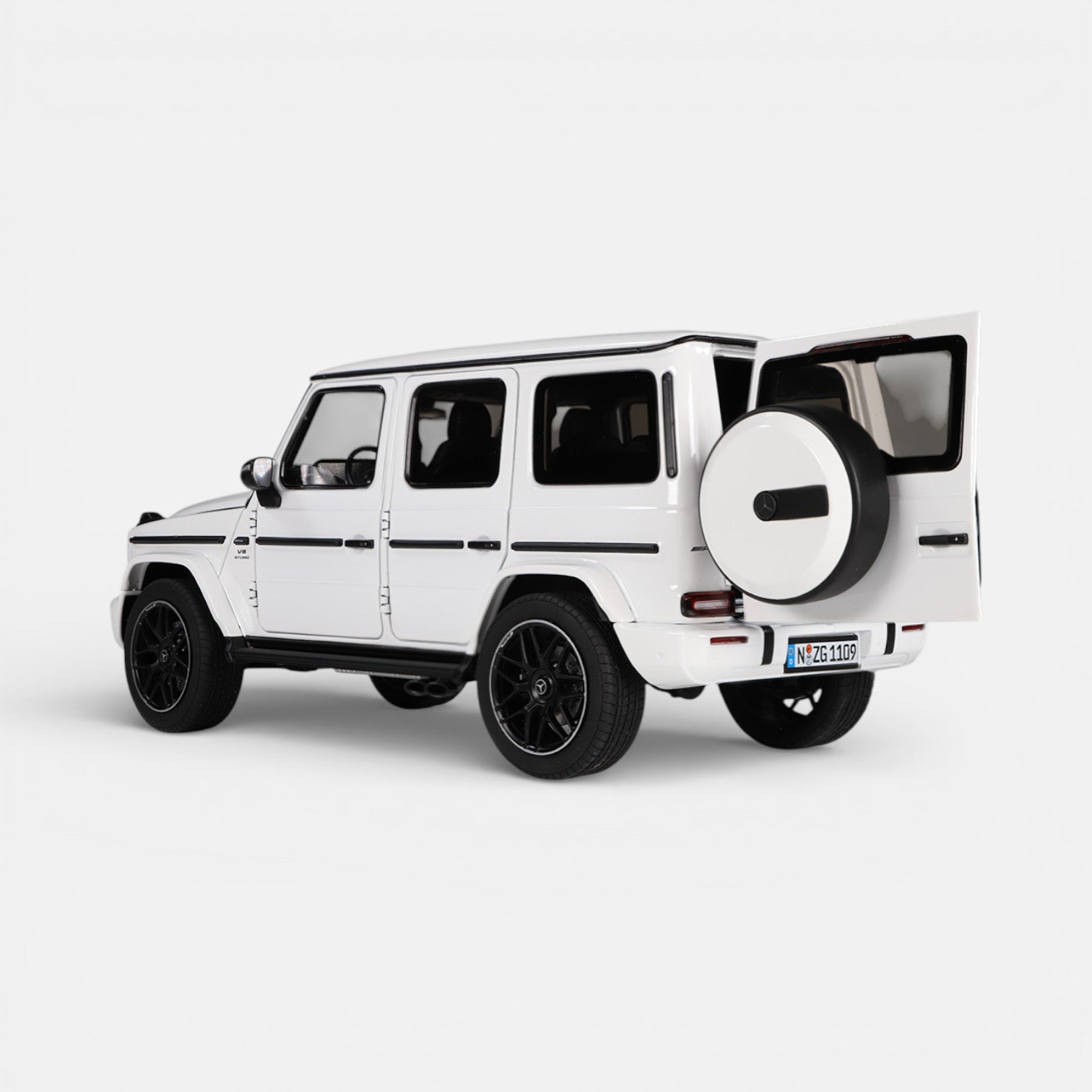 Mercedes-AMG G 63 4x4² W465 – 1:18 Scale Model | NZG