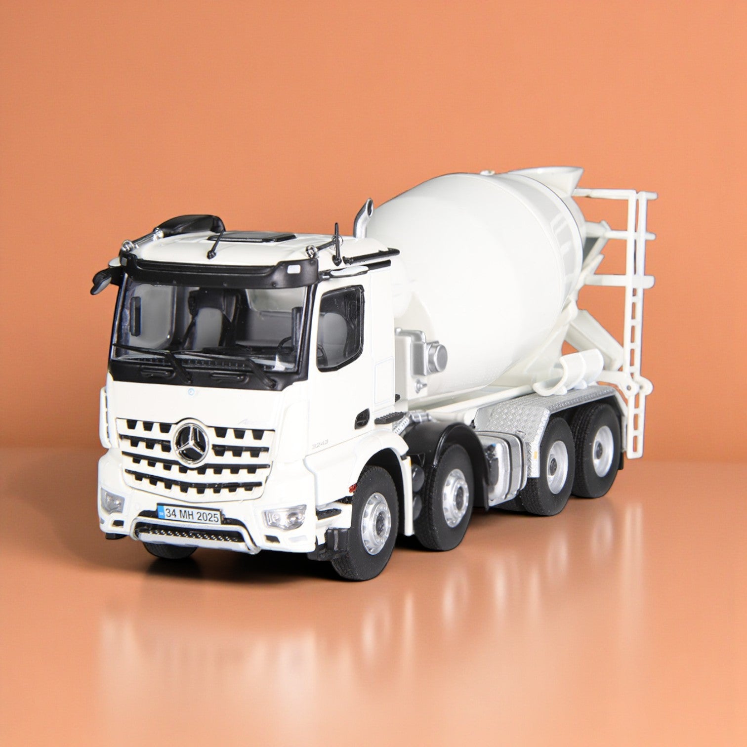 Mercedes-Benz Arocs 8x4 concrete mixer