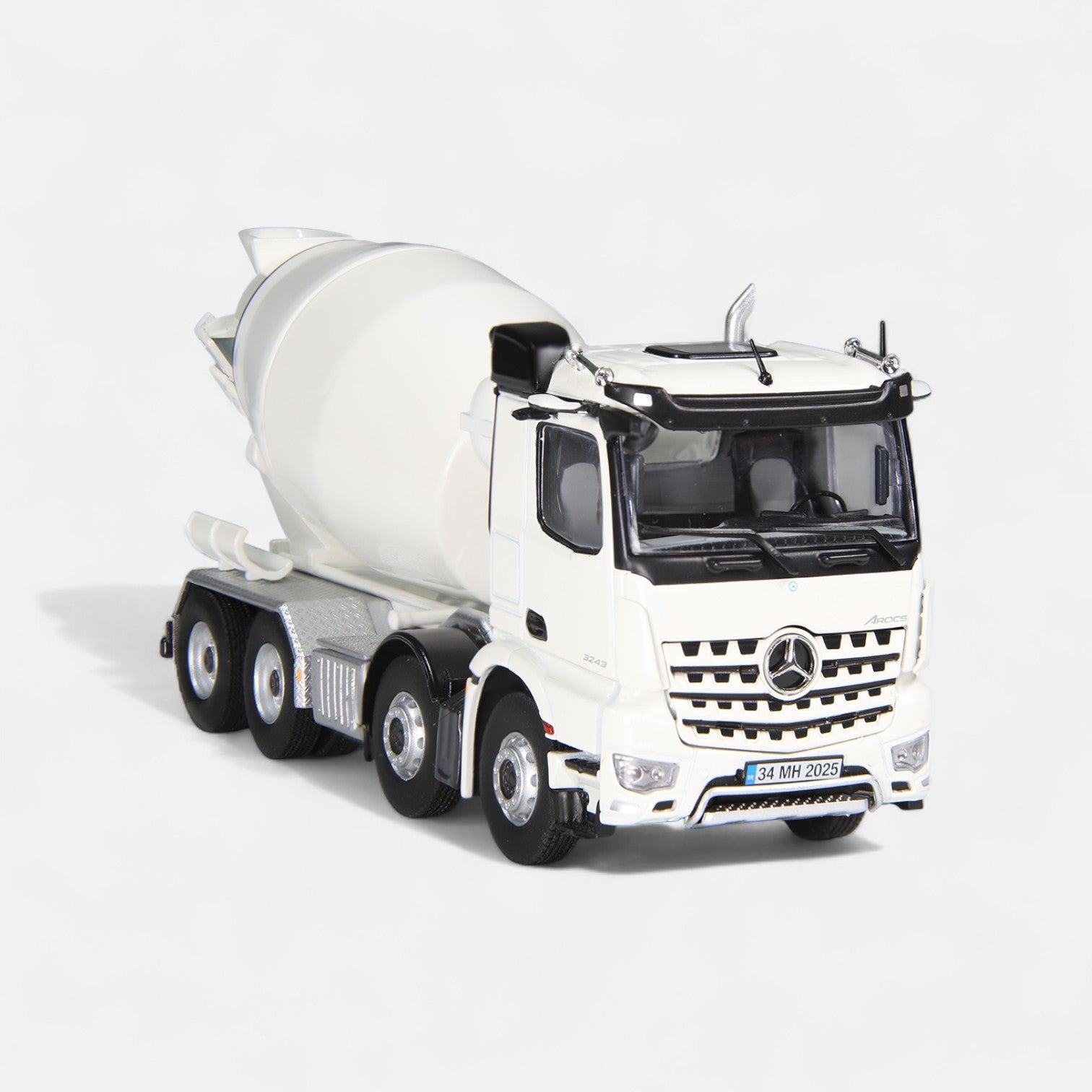Mercedes-Benz Arocs 8x4 concrete mixer