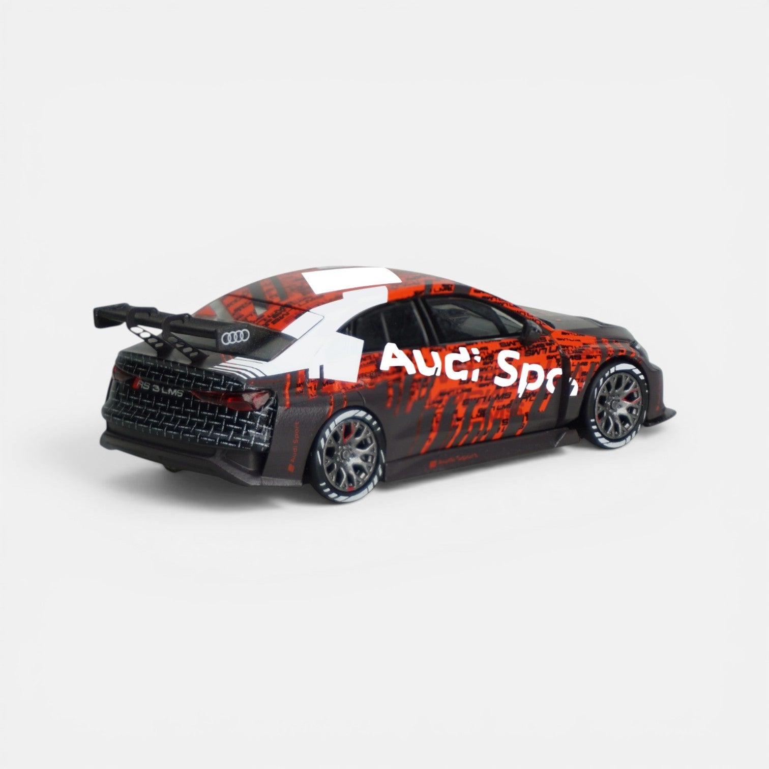 Audi RS 3 LMS Sunuş