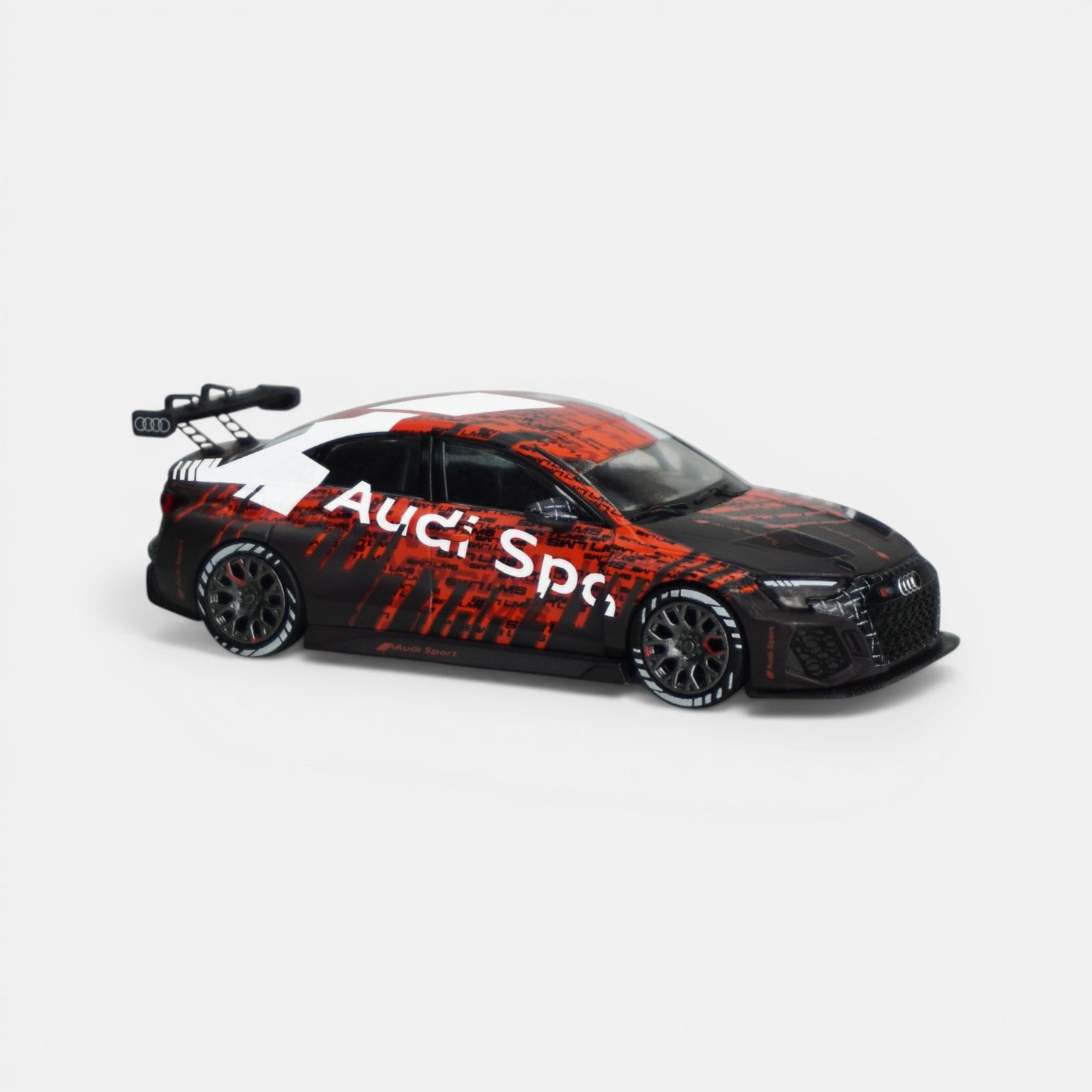 Audi RS 3 LMS Sunuş