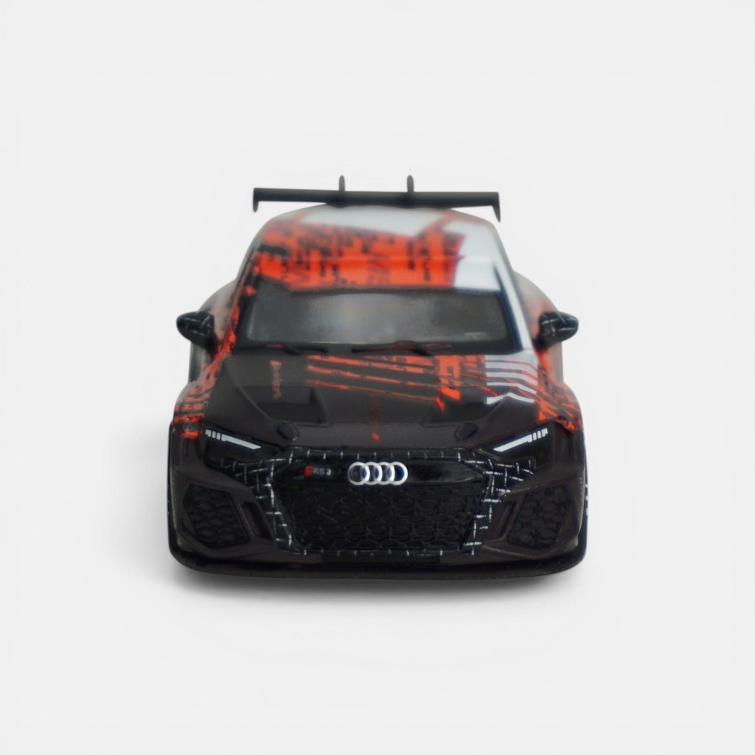 Audi RS 3 LMS Sunuş