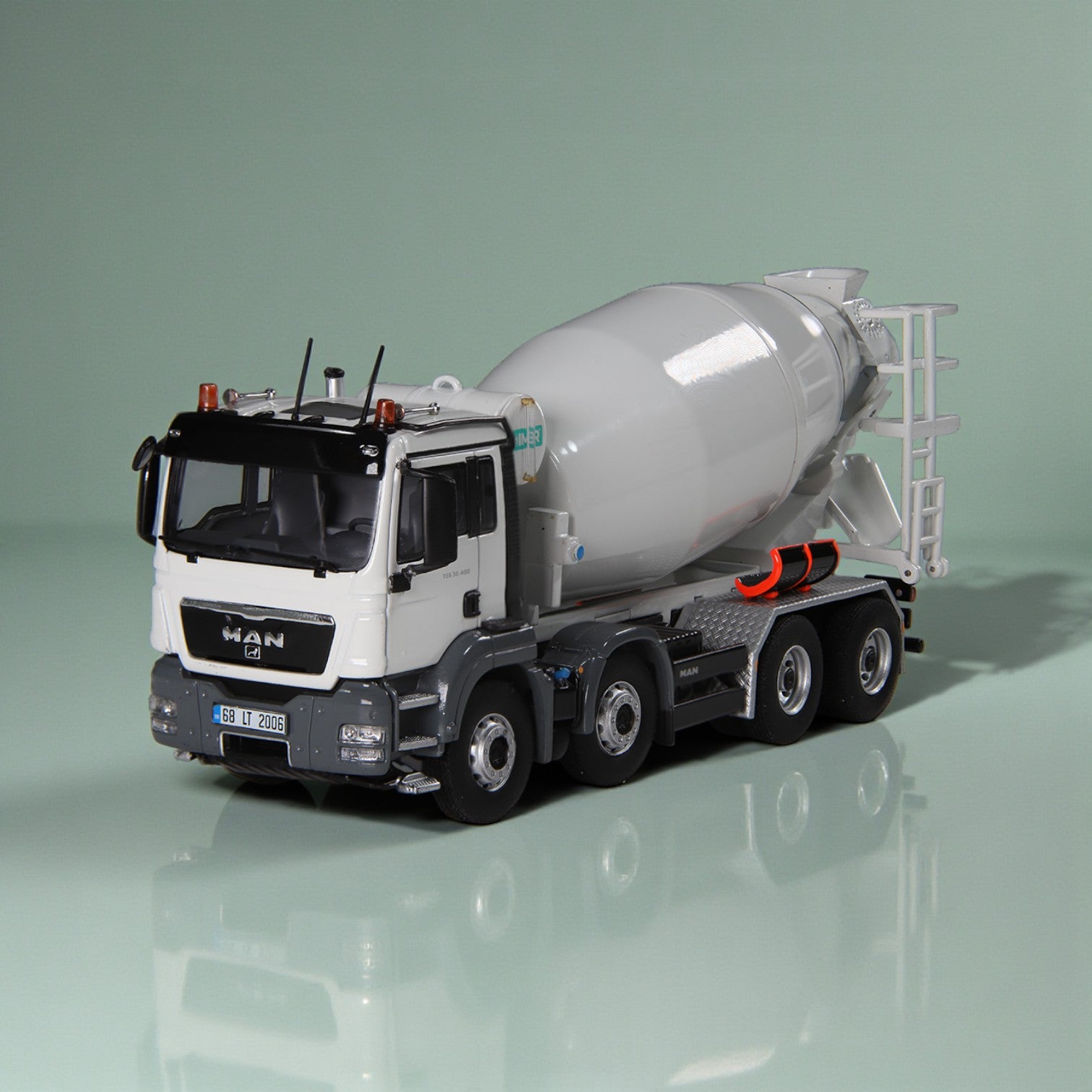 NZG MAN TGX 8x4 スケールモデル 1:50 MAN TGS 8x4 